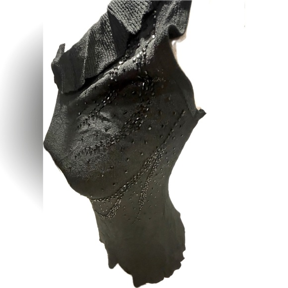 Cal Fashion black knit sleeveless beaded ruffle sleeveless top S NWT - Picture 2 of 5
